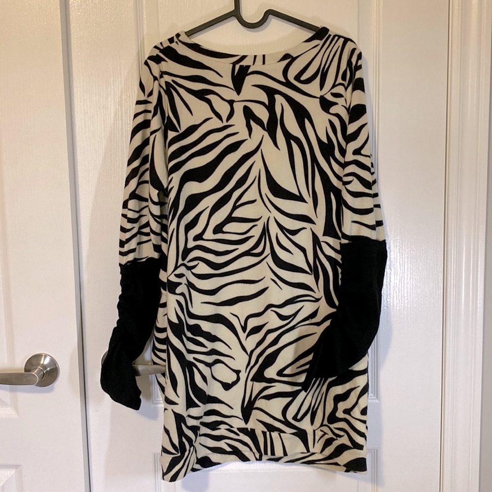 Zebra sweater - Picture 3 of 4